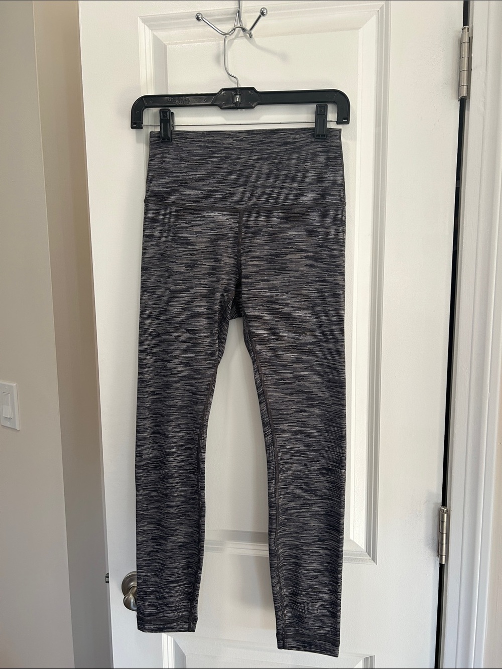 lululemon athletica Space-Dye High-Rise Gray Leggings 12” waist 24” inseam